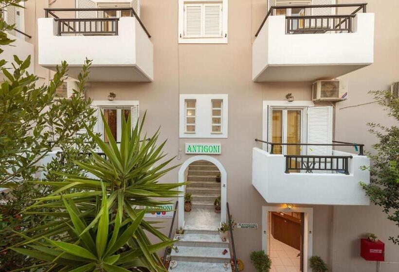 فندق Antigoni