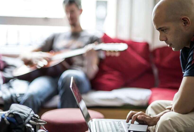 Отель Astor Kensington Hostel