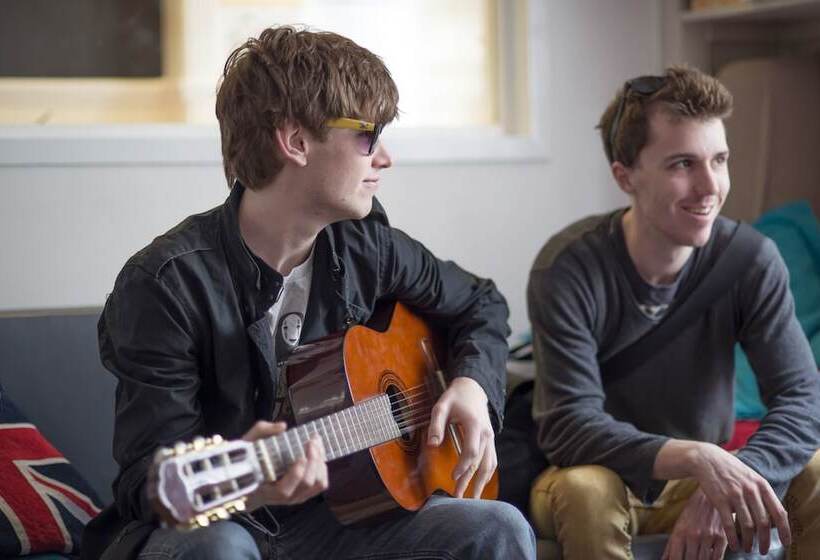 Отель Astor Kensington Hostel