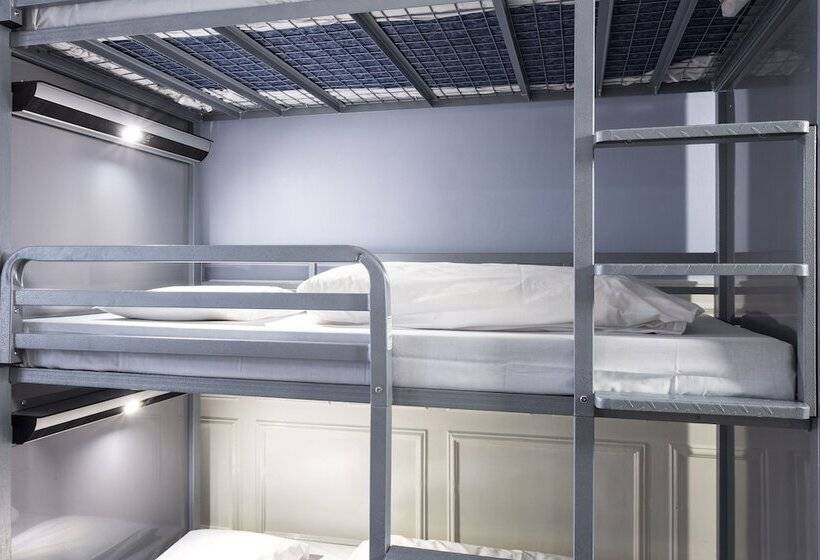 Отель Astor Kensington Hostel