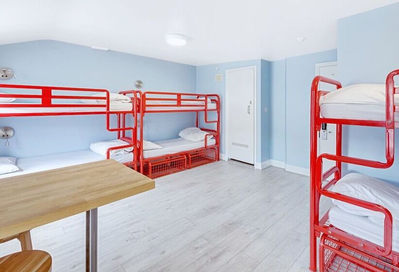 Отель Astor Kensington Hostel