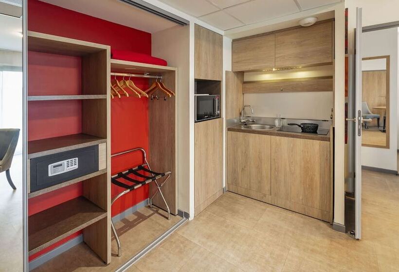 ホテル Best Western Les Aureliades