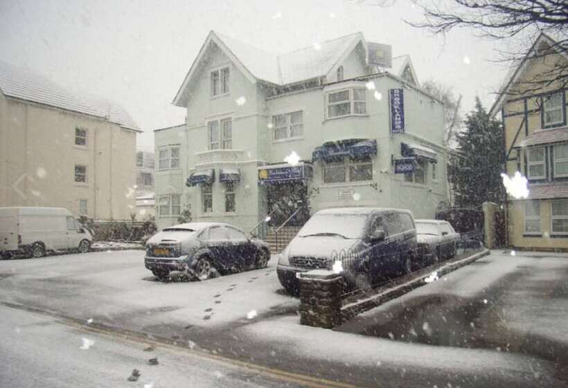 בית מלון כפרי Brooklands