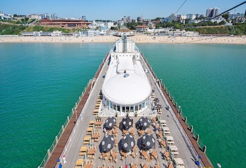 בית מלון כפרי Brooklands