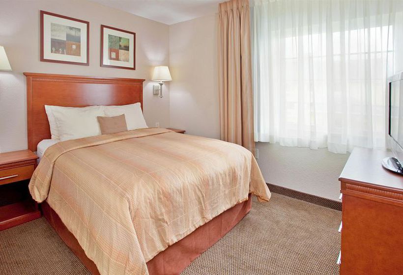 فندق Candlewood Suites Kansas City Airport