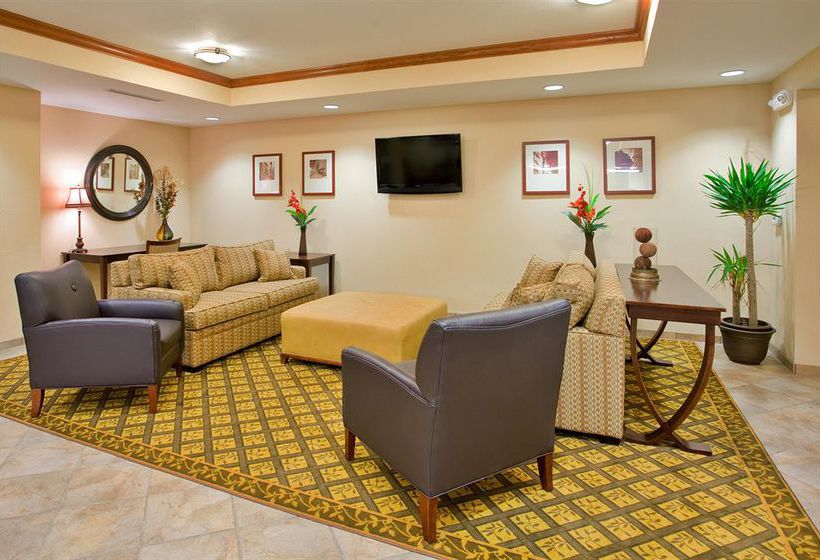 فندق Candlewood Suites Kansas City Airport