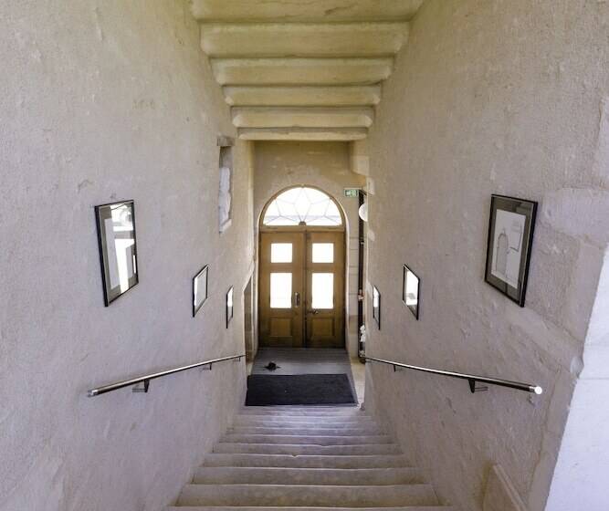 فندق Hôtel Restaurant Le Château De Besseuil, Mâcon Nord   Teritoria