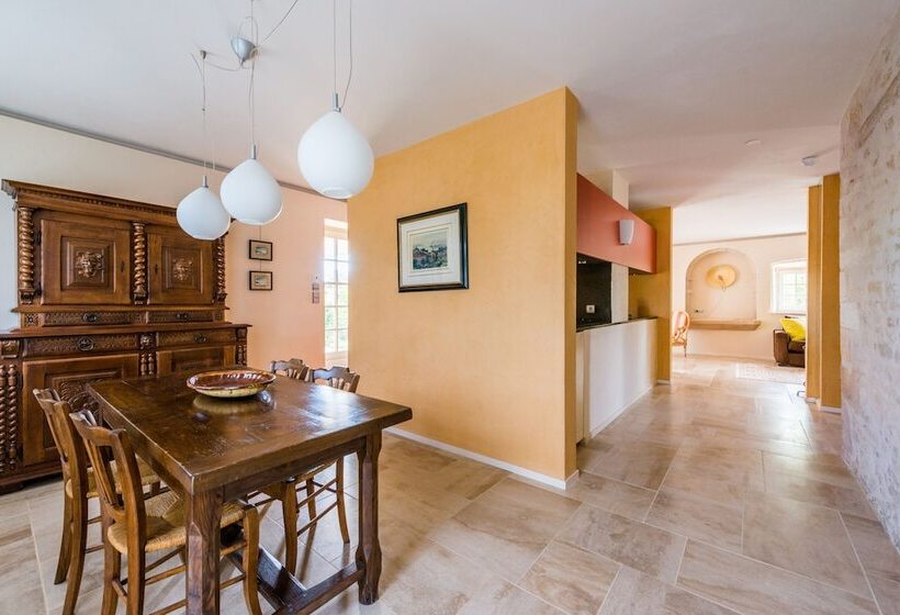 בית מלון כפרי Hôtel Restaurant Le Château De Besseuil, Mâcon Nord   Teritoria