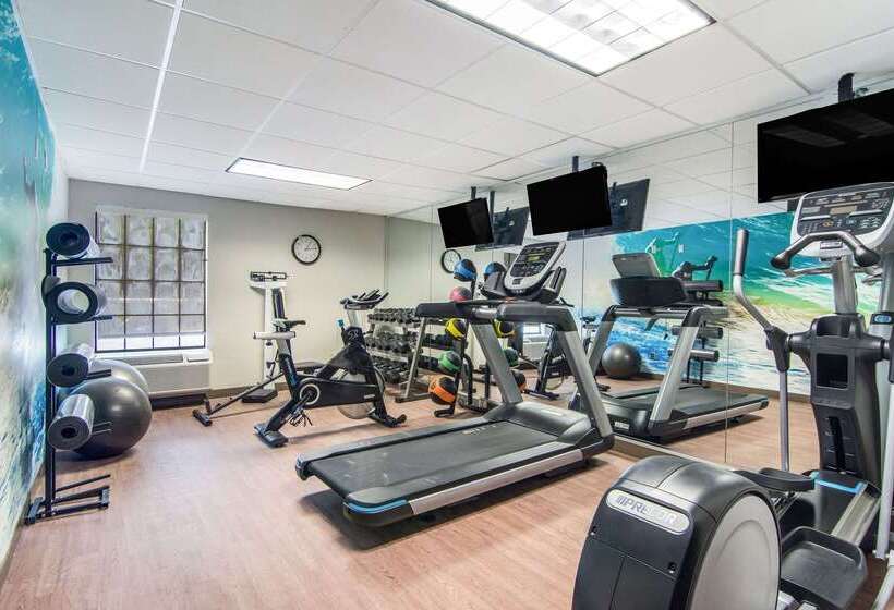 فندق Clarion Pointe South Boston  Danville East