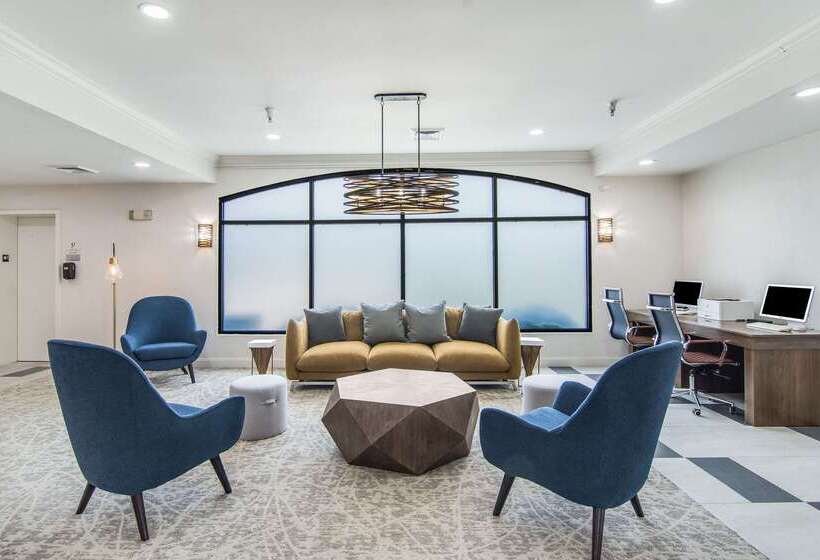 فندق Clarion Pointe South Boston  Danville East