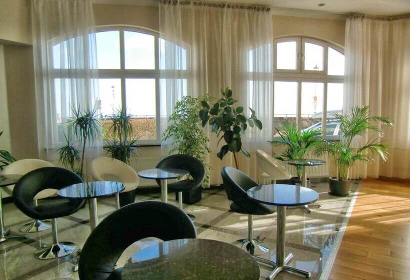 בית מלון כפרי Eastbourne Riviera