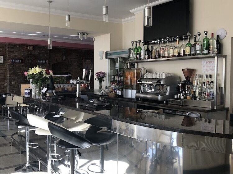 בית מלון כפרי Eastbourne Riviera