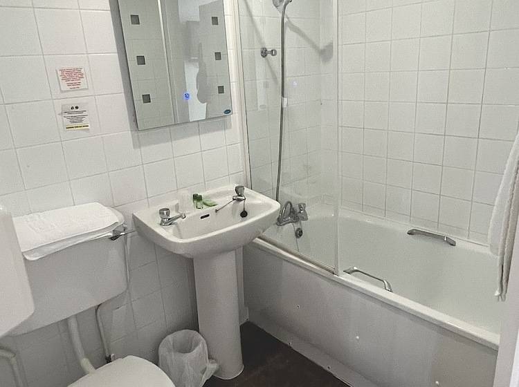 בית מלון כפרי Eastbourne Riviera