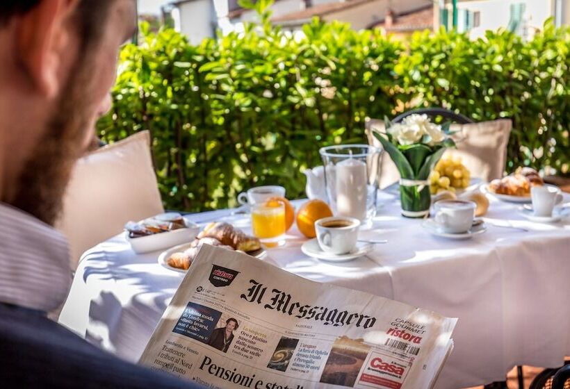 هتل Emma Small Luxury