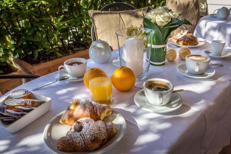 هتل Emma Small Luxury