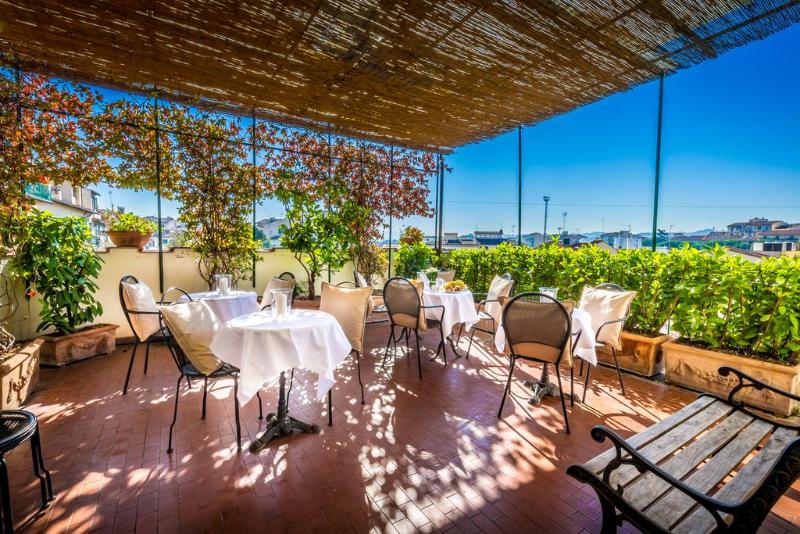 هتل Emma Small Luxury