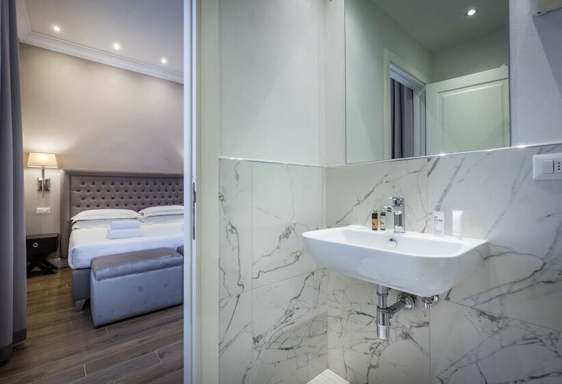 هتل Emma Small Luxury