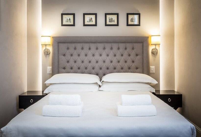 هتل Emma Small Luxury