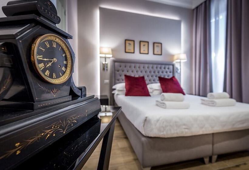 هتل Emma Small Luxury