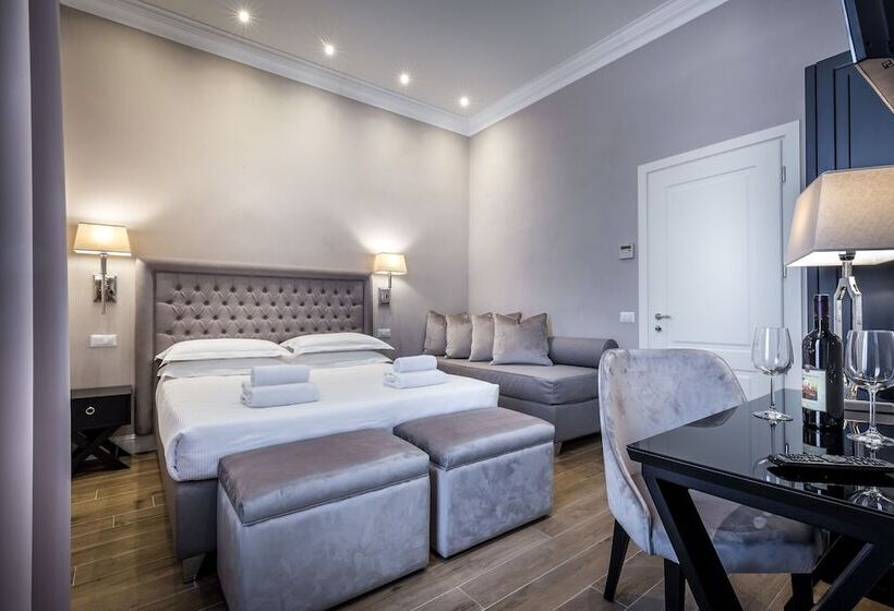 هتل Emma Small Luxury