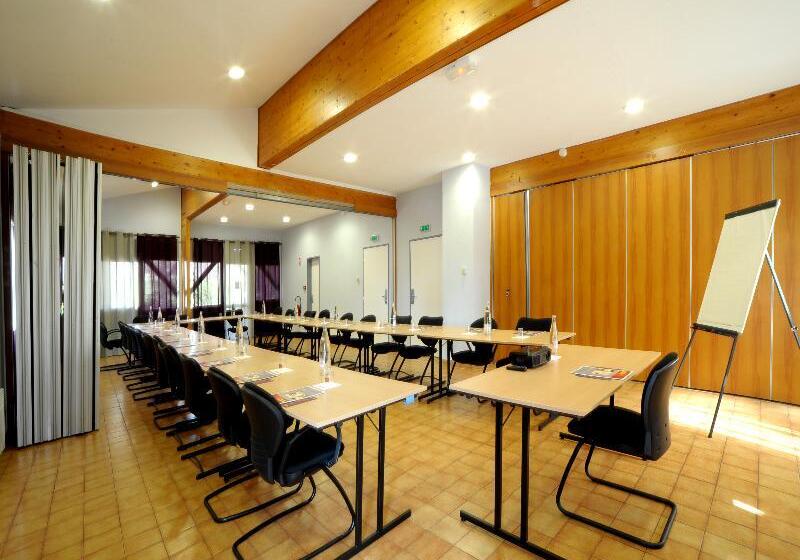 Enzo Hotels Trappes By Kyriad Direct