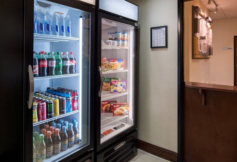 فندق Holiday Inn Express & Suites Pittsburg, An Ihg