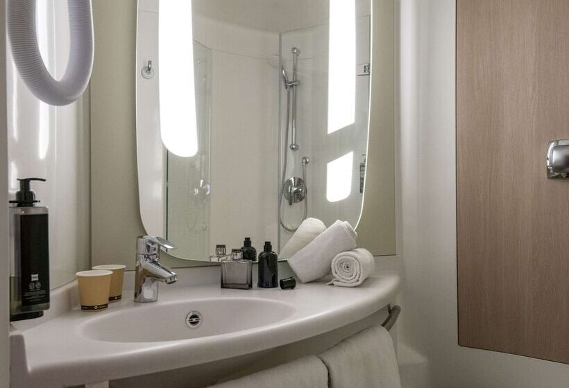 בית מלון כפרי Ibis Golfe De Sainttropez