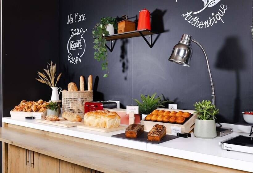 ホテル Ibis Valenciennes