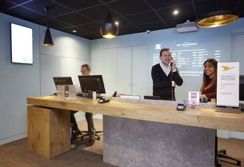 ホテル Ibis Valenciennes