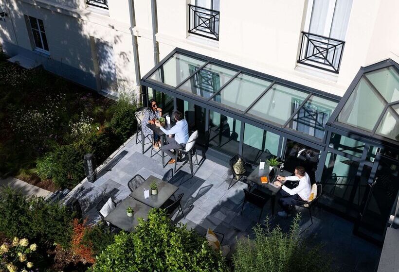 ホテル Ibis Valenciennes