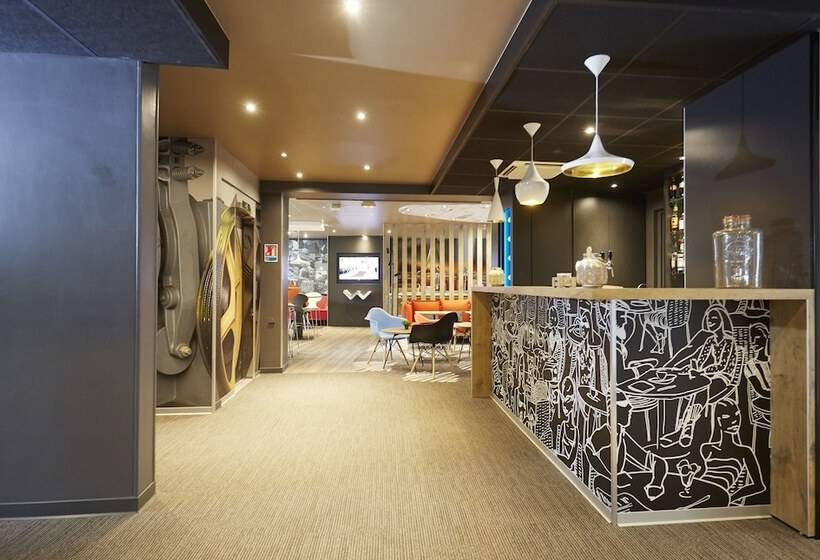 ホテル Ibis Valenciennes