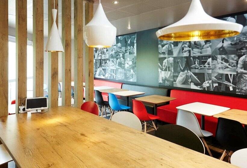 ホテル Ibis Valenciennes