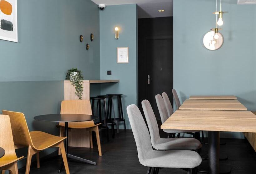 ホテル Ibis Valenciennes