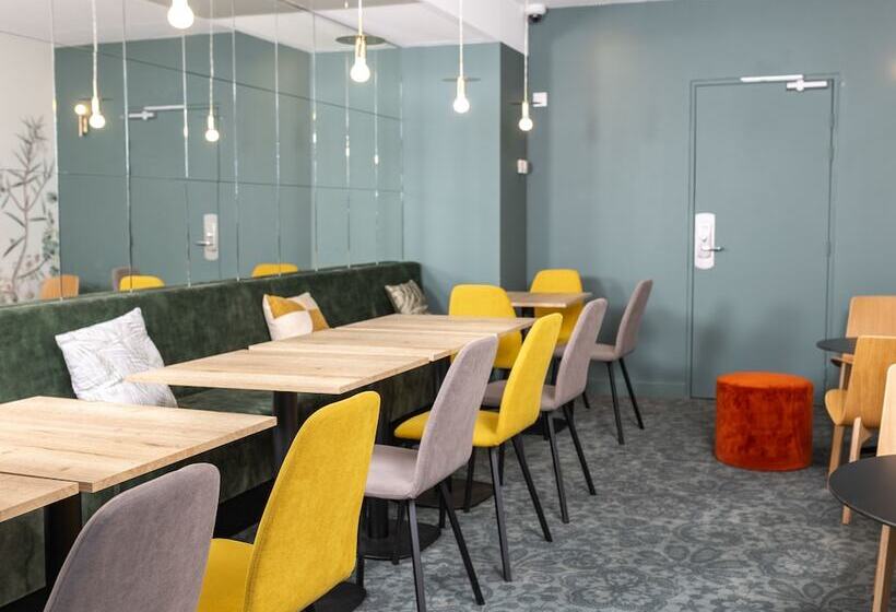 ホテル Ibis Valenciennes