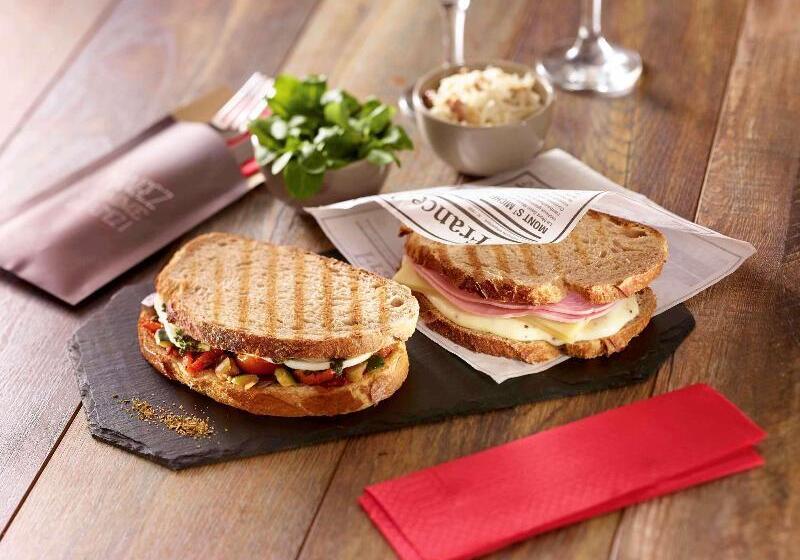 ホテル Ibis Valenciennes