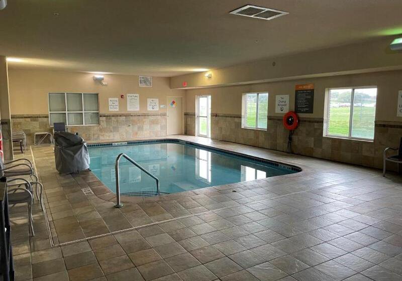 هتل La Quinta Inn & Suites By Wyndham Ankeny Ia   Des Moines Ia