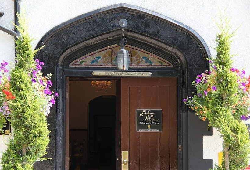 Отель Llechwen Hall