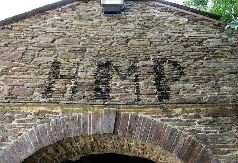 Отель Llechwen Hall