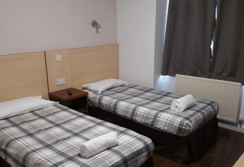 בית מלון כפרי Lynden Court