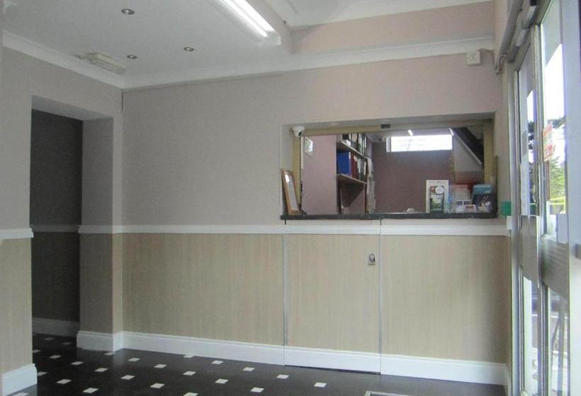 ホテル Lynden Court