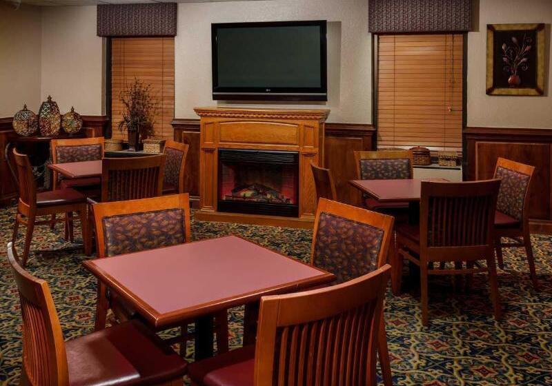 호텔 Red Roof Inn & Suites Newport News