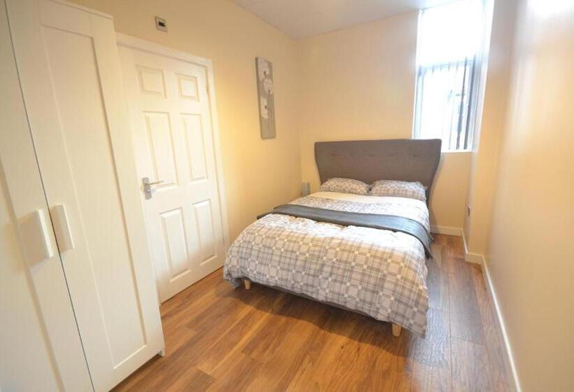 酒店 Premier Lodge Central