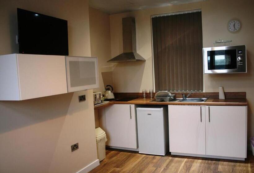 酒店 Premier Lodge Central