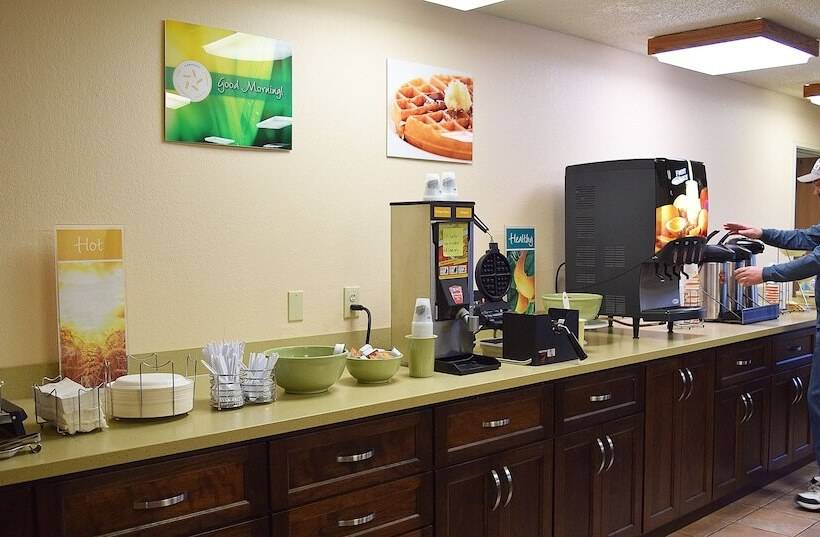 فندق Quality Inn