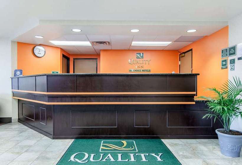 فندق Quality Inn Junction City Near Fort Riley
