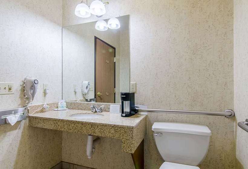 فندق Quality Inn Junction City Near Fort Riley