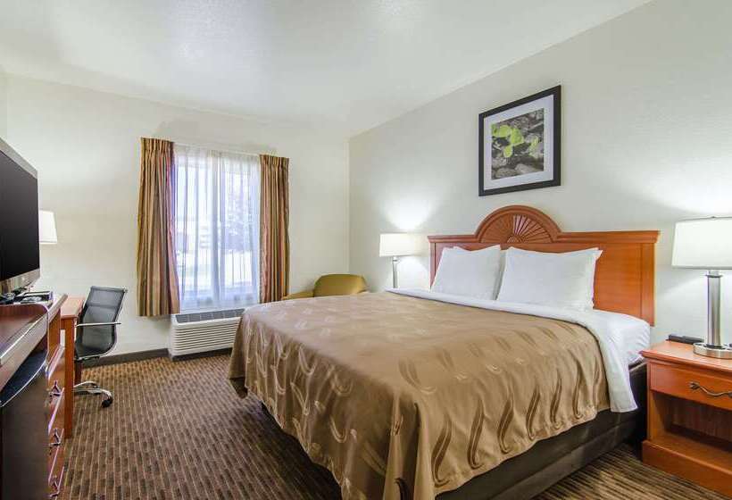 فندق Quality Inn Junction City Near Fort Riley