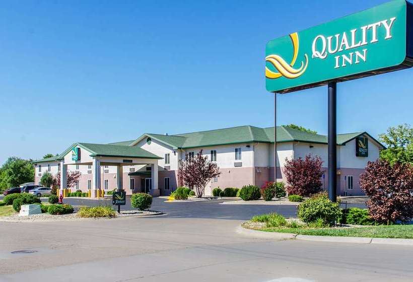 فندق Quality Inn Junction City Near Fort Riley