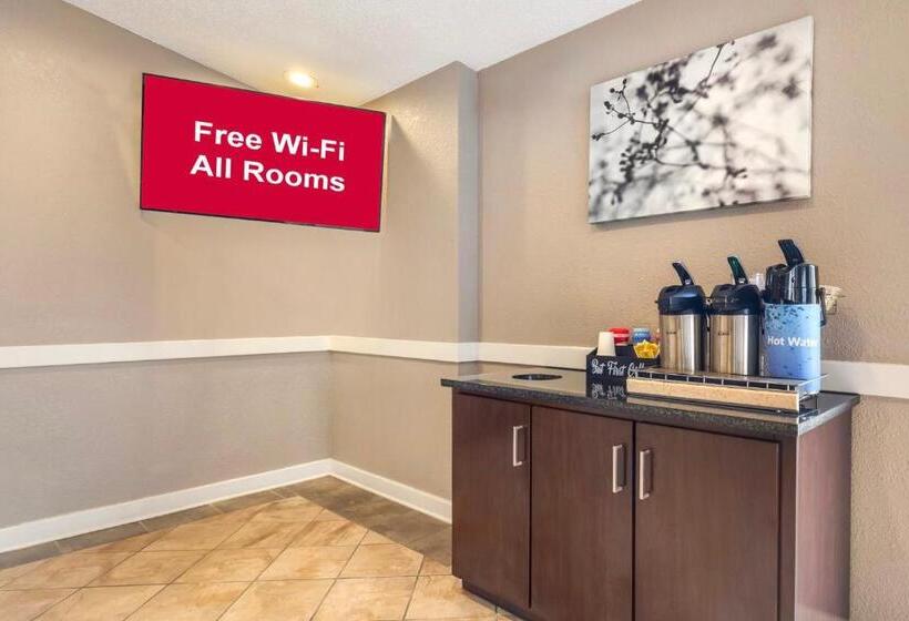 호텔 Red Roof Inn & Suites Newport News