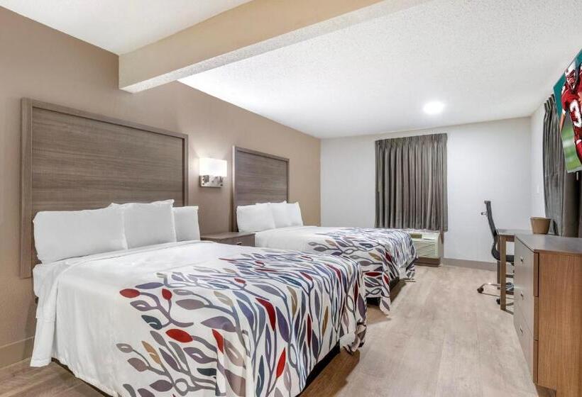 בית מלון כפרי Red Roof Inn & Suites Newport News